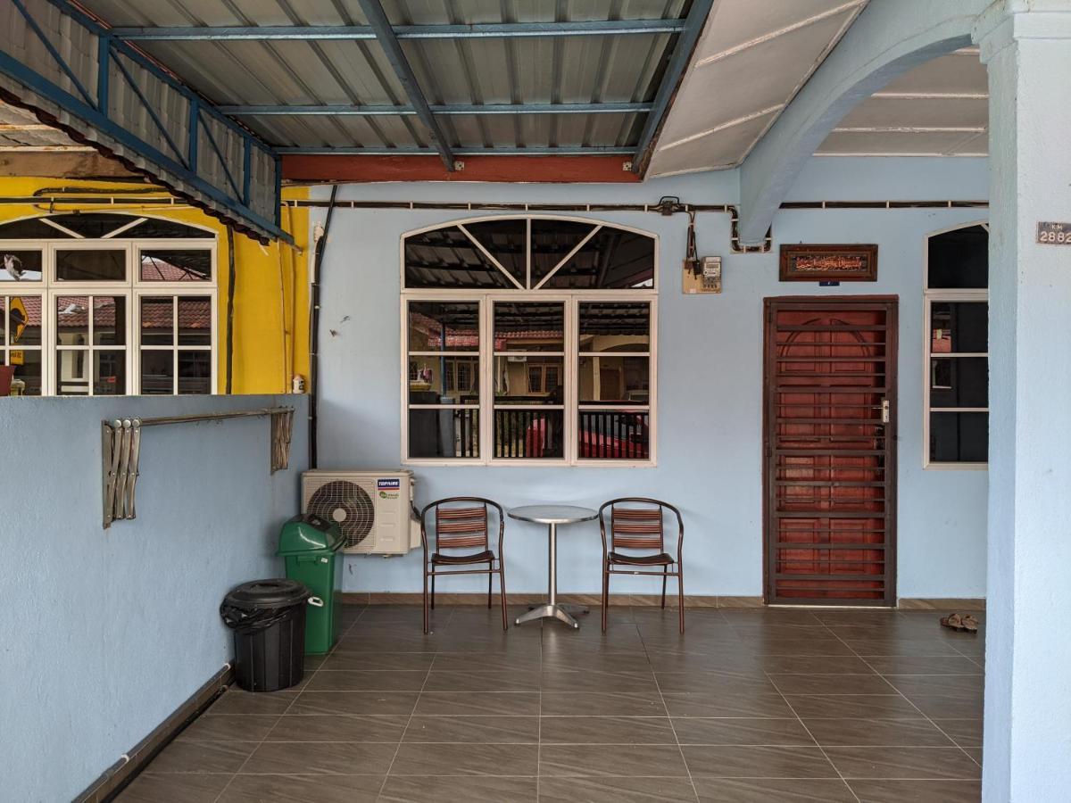 Aryani Homestay Kampong Kelemak الغرفة الصورة