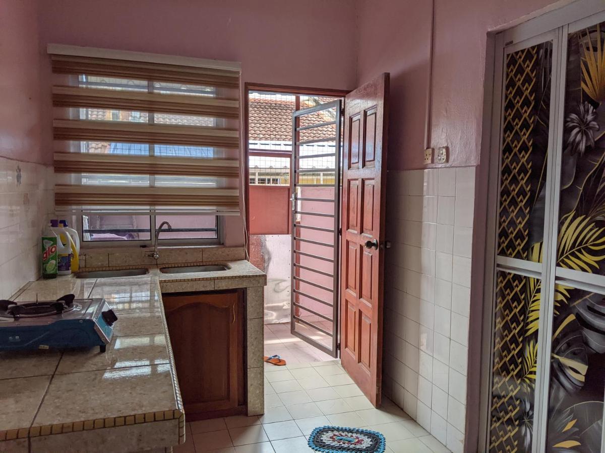 Aryani Homestay Kampong Kelemak الغرفة الصورة